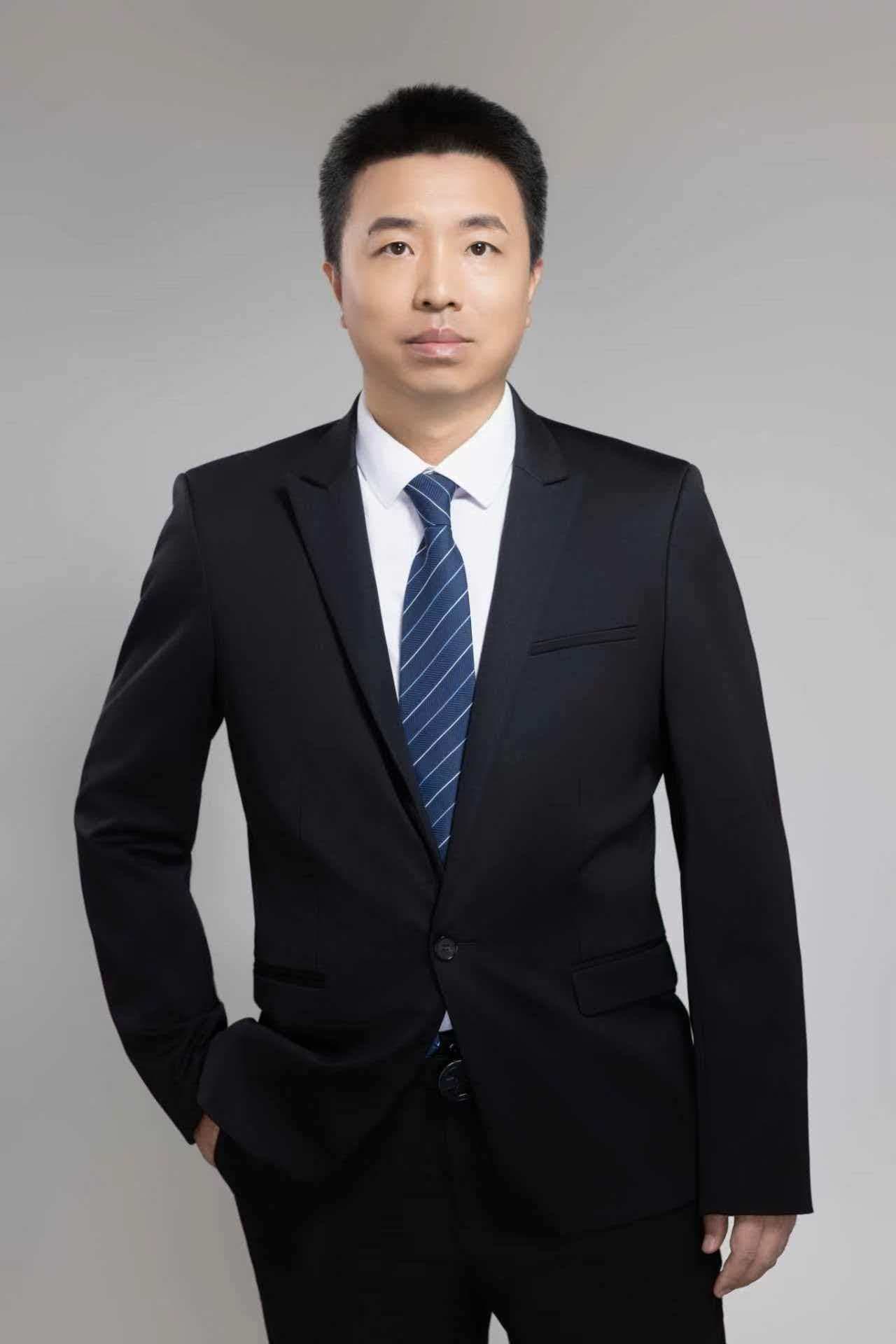 Portrait of 蔡云峰