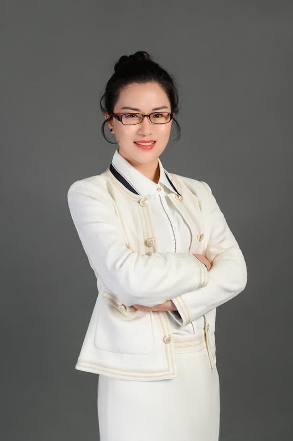 Portrait of 李铁香