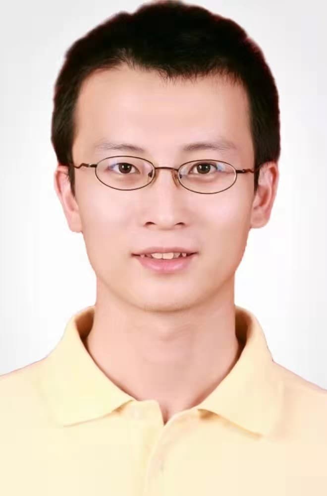 Portrait of 盛茂